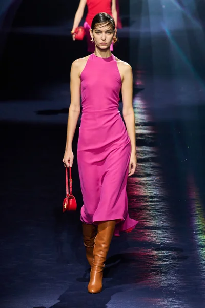 Look 49